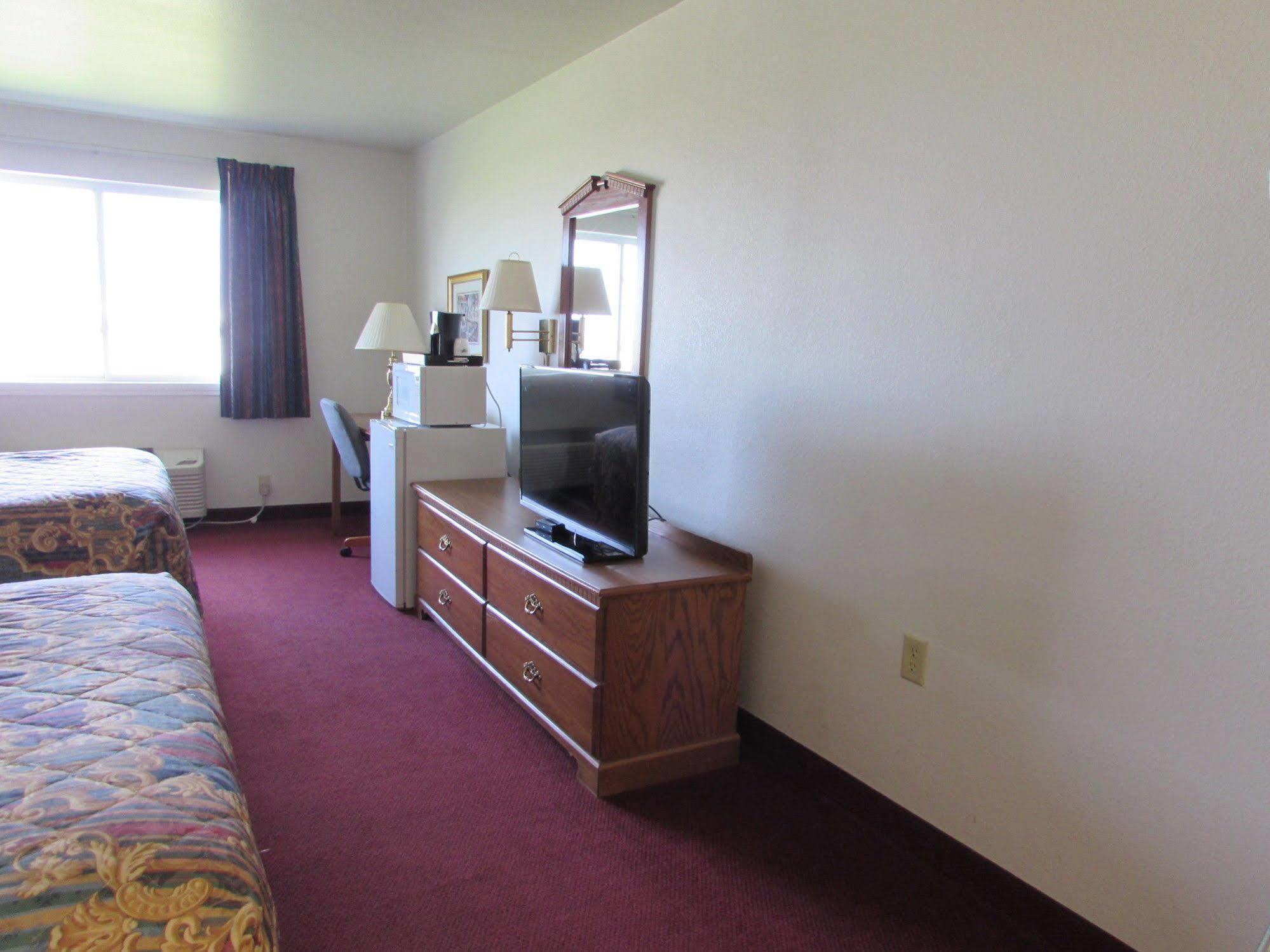 Super 8 By Wyndham Bethany Mo Exterior photo